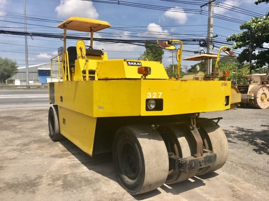 ยอดนิยม รถบด 7 ล้อยาง SAKAI T2 เครื่อง ISUZU FROM JAPAN สนใจติดต่อ 063-9316985 ID LINE : 0639316985 ครับ