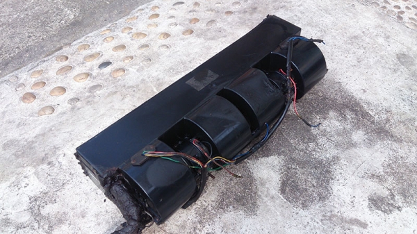 ขายตู้แอร์แขวนขนาดใหญ่ใส่รถตู้หรือแวนได้