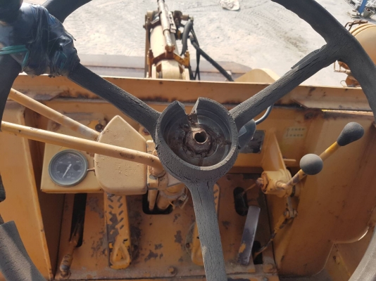 รถตักล้อยาง Komatsu JH30 เครื่องดี เกียร์ดี ปั๊มดี พร้อมใช้งานได้เลย