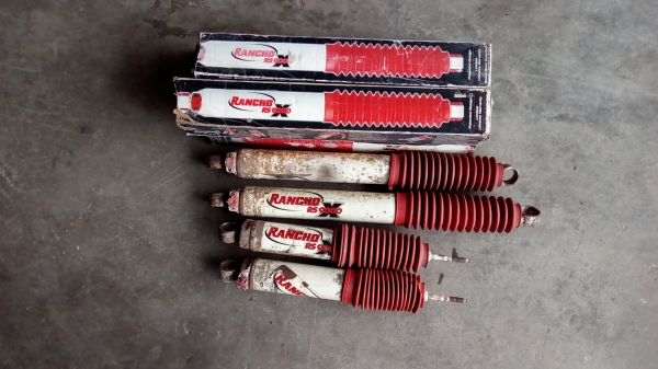 โช้คน้ำมันปรับระดับได้ยี่ห้อRANCHO รุ่น RS 9000X