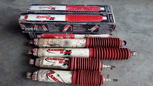 โช้คน้ำมันปรับระดับได้ยี่ห้อRANCHO รุ่น RS 9000X