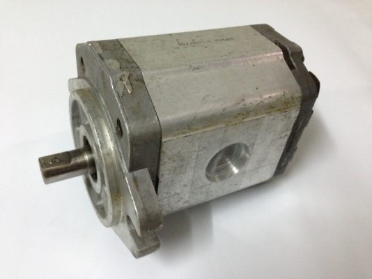 ขายเหมาอุปกรณ์ไฮโดรลิค+ส่วนประกอบ