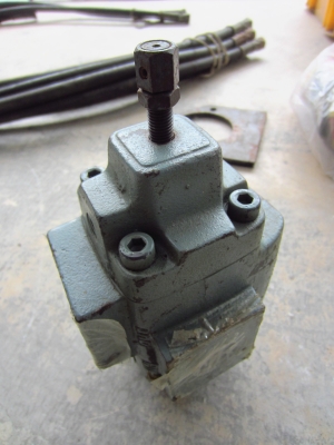 ขายเหมาอุปกรณ์ไฮโดรลิค+ส่วนประกอบ