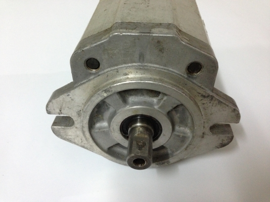 ขายเหมาอุปกรณ์ไฮโดรลิค+ส่วนประกอบ