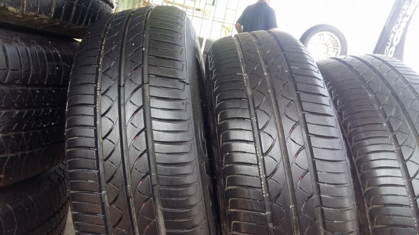 ขายล้อกะทะขอบ15 ของ honda jazz ยางปี17 maxxis สนใจติดต่อร้าน ก.เจริญการยางครับ 081-3747940