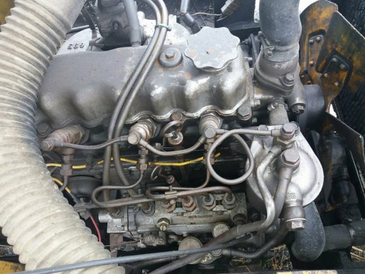 รถตักล้อยาง เครื่องดีเซส