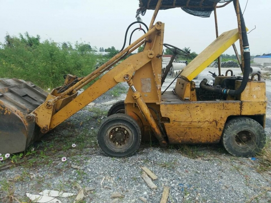 รถตักล้อยาง เครื่องดีเซส