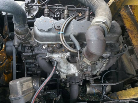 รถตักล้อยาง เครื่องดีเซส