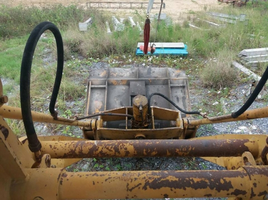 รถตักล้อยาง เครื่องดีเซส