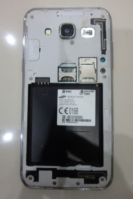 Samsung Galaxy J5 (SM-J500G) มีที่ชาร์ท ปลอกยาง จอติดฟีล์ม สภาพใหม่ ส่งฟรี