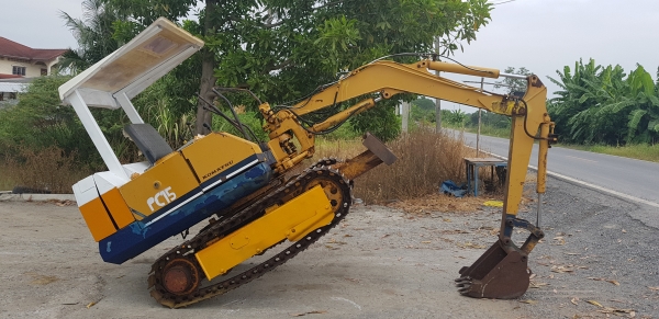 ขายด่วนรถแบคโฮKOMATSUโคมัสซูรุ่นยอดนิยมสวยๆPC15-5เครื่องโคมัสซู3D78เครื่องดีปั่มแรงรถนอกเพิ่งนำเข้ามาใหม่ยังไม่เคยใช้งานในเมืองไทยเลย