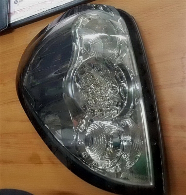 ไฟท้ามิตซู TRITON โครมขาว LED ข้ายซ้ายสภาพใหม่