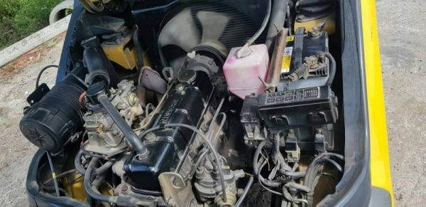 ขายด่วนรถยกKOMATSU FG20-16ยก2.0ตันเสาสูง3เมตรตัวใหม่ล่าสูดยางหน้าคู้ยางตัน6เส้นรถนอกนำเข้ายังไม่เคยใช้งานในเมืองไทยเลย