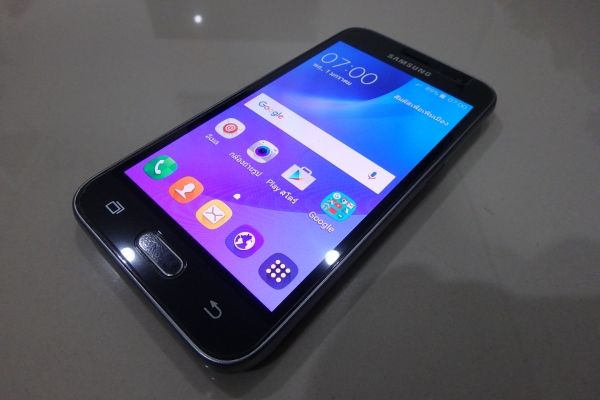 Samsung Galaxy J1 2016 สภาพใหม่ จอติดฟีล์ม มีที่ชาร์ท มีประกันถึง พ.ย. 60 ส่งฟรี Samsung Galaxy J1 2016 สภาพใหม่ จอติดฟีล์ม มีที่ชาร์ท มีประกันถึง พ.ย. 60 ส่งฟรี