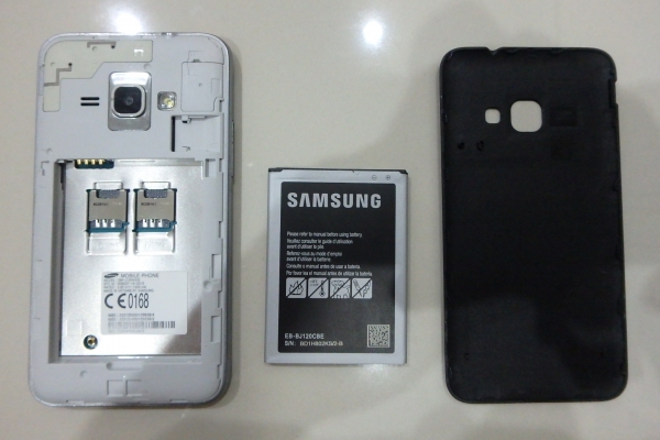Samsung Galaxy J1 2016 สภาพใหม่ จอติดฟีล์ม มีที่ชาร์ท มีประกันถึง พ.ย. 60 ส่งฟรี Samsung Galaxy J1 2016 สภาพใหม่ จอติดฟีล์ม มีที่ชาร์ท มีประกันถึง พ.ย. 60 ส่งฟรี
