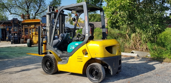 ขายด่วนรถยกKOMATSU FG25-16ยก2.5ตันเสาสูง3เมตรตัวใหม่ล่าสูดยางตัน4เส้นรถนอกเพื่งนำเข้ามาใหม่ยังไม่เคยใช้งานในไทยเลย