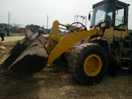 ขายรถตักเอวอ่อน Komatsu WA300-3 เก่านอกแท้ตามสภาพ ไม่เคยใช้งานในไทย เครื่องดี ทำงานได้ปกติ ขายรถตักเอวอ่อน Komatsu WA300-3 เก่านอกแท้ตามสภาพ ไม่เคยใช้งานในไทย เครื่องดี ทำงานได้ปกติ