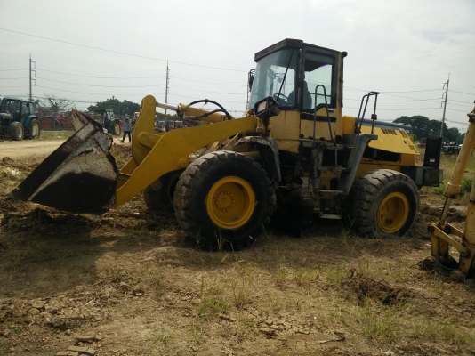 ขายรถตักเอวอ่อน Komatsu WA300-3 เก่านอกแท้ตามสภาพ ไม่เคยใช้งานในไทย เครื่องดี ทำงานได้ปกติ