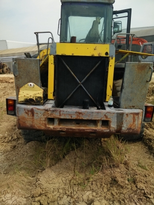 ขายรถตักเอวอ่อน Komatsu WA300-3 เก่านอกแท้ตามสภาพ ไม่เคยใช้งานในไทย เครื่องดี ทำงานได้ปกติ ขายรถตักเอวอ่อน Komatsu WA300-3 เก่านอกแท้ตามสภาพ ไม่เคยใช้งานในไทย เครื่องดี ทำงานได้ปกติ