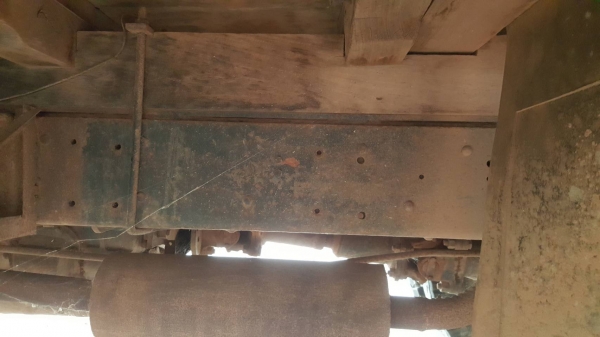 ขาย รถ 10 ล้อ หัวยาว 2 เพลา ช่วงล่างใหญ่จัมโบ้ เครื่อง EH700 168 แรงม้า คัสซีสวย มีสโลว์กลาง ยางเต็ม ทะเบียนพร้อมโอน