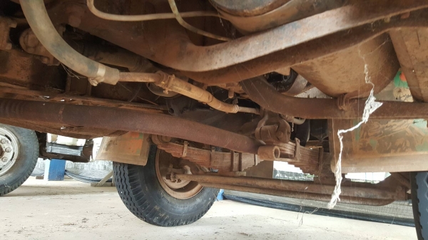 ขาย รถ 10 ล้อ หัวยาว 2 เพลา ช่วงล่างใหญ่จัมโบ้ เครื่อง EH700 168 แรงม้า คัสซีสวย มีสโลว์กลาง ยางเต็ม ทะเบียนพร้อมโอน