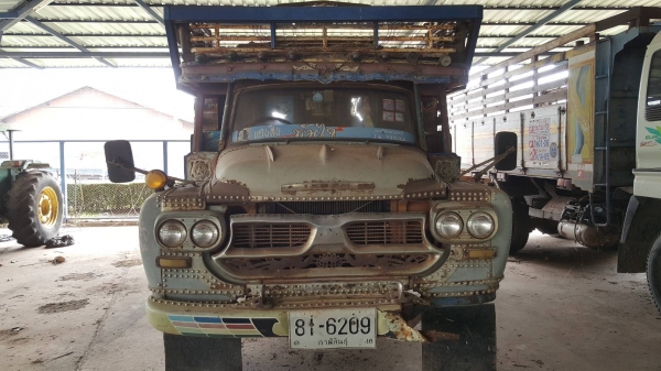 ขาย รถ 10 ล้อ หัวยาว 2 เพลา ช่วงล่างใหญ่จัมโบ้ เครื่อง EH700 168 แรงม้า คัสซีสวย มีสโลว์กลาง ยางเต็ม ทะเบียนพร้อมโอน