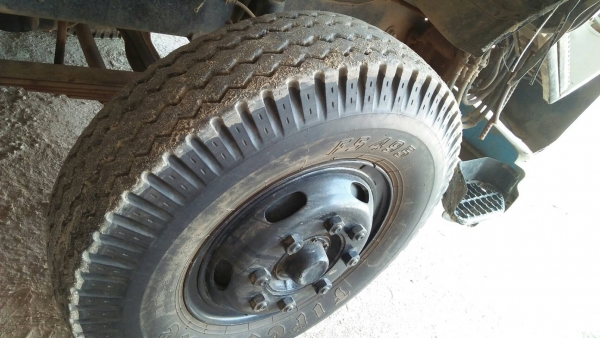 รถอีซุซุ 10 ล้อดั้ม FXZ 270 แรงม้า ปี 43. สนใจติดต่อ 081 - 6079515
