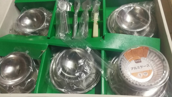 300 บ.ส่งฟรีโทร 083-2000058 LINE ID: line832923 ชุดDinner Set เป็นชุดสแตนเลสจัดเป็นชุดตามภาพ