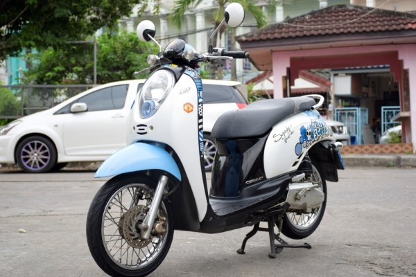 Scoopy i 2011 รถบ้านมือเดียว เครื่องดี สีสวย สดผ่อน