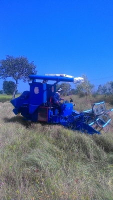 รถเกี่ยว,3 ระบบ,พร้อมใช้งาน,อุ้ม700ก.ก.