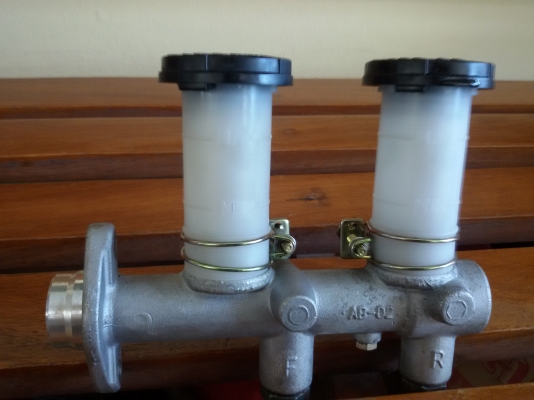 ขายปั๊มเบรคบนใส่ Jeep Mitsu