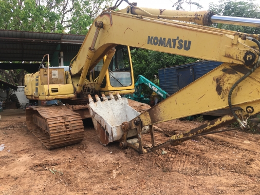 KOMATSU 200-6 พร้อมเล่มทะเบียน KOMATSU 200-6 พร้อมเล่มทะเบียน