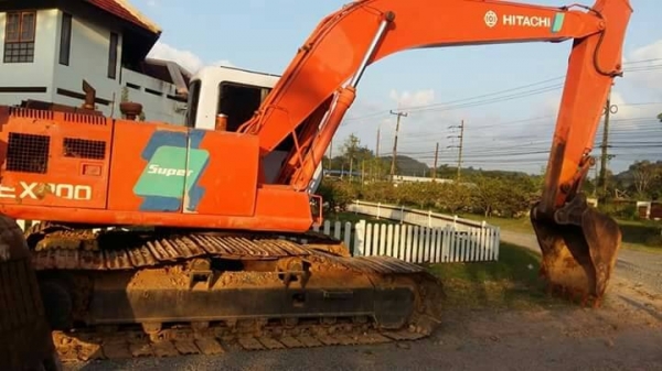 ขาย!! >>> Hitachi Ex200 รุ่น 2และ3 สองคัน พร้อมใช้งานคันละ 490,000 บาท <<< เบอร์ติดต่อ 098-7155789 086-4631102
