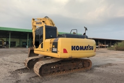 ขาย!! >>> Komatsu Pc200 รุ่น 8MO สวยสีสันเดิม พร้อมลุย 6,200ชม. PM ยังเหลือ <<< เบอร์ติดต่อ 098-7155789 086-4631102