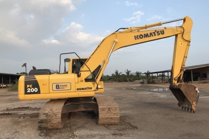 ขาย!! >>> Komatsu Pc200 รุ่น 8MO สวยสีสันเดิม พร้อมลุย 6,200ชม. PM ยังเหลือ <<< เบอร์ติดต่อ 098-7155789 086-4631102