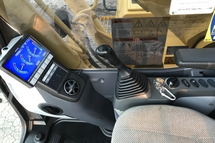 ขาย!! >>> Komatsu Pc200 รุ่น 8MO สวยสีสันเดิม พร้อมลุย 6,200ชม. PM ยังเหลือ <<< เบอร์ติดต่อ 098-7155789 086-4631102