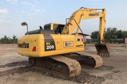 ขาย!! >>> Komatsu Pc200 รุ่น 8MO สวยสีสันเดิม พร้อมลุย 6,200ชม. PM ยังเหลือ <<< เบอร์ติดต่อ 098-7155789 086-4631102