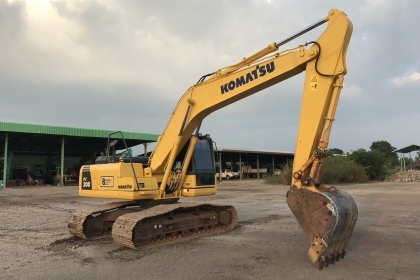 ขาย!! >>> Komatsu Pc200 รุ่น 8MO สวยสีสันเดิม พร้อมลุย 6,200ชม. PM ยังเหลือ <<< เบอร์ติดต่อ 098-7155789 086-4631102