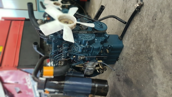 เครื่องยนต์ดีเซล kubota 3สูบ d1005 23แรงม้า สภาพสวย นำเข้าจากญี่ปุ่น ติดง่าย เครื่องแน่น ประหยัดน้ำมัน ไม่เคยใช้งานในไทย สนใจติดต่อ 0817502357 จัดส่งสินค้าได้ทั่วประเทศ