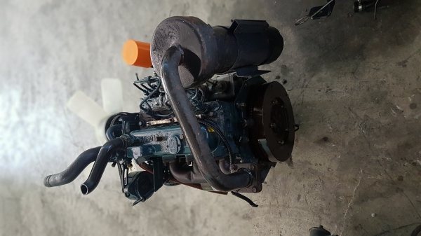เครื่องยนต์ดีเซล kubota 3สูบ d1005 23แรงม้า สภาพสวย นำเข้าจากญี่ปุ่น ติดง่าย เครื่องแน่น ประหยัดน้ำมัน ไม่เคยใช้งานในไทย สนใจติดต่อ 0817502357 จัดส่งสินค้าได้ทั่วประเทศ