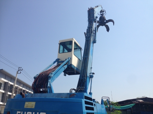 รถแม็คโคร รถแม็คโคร