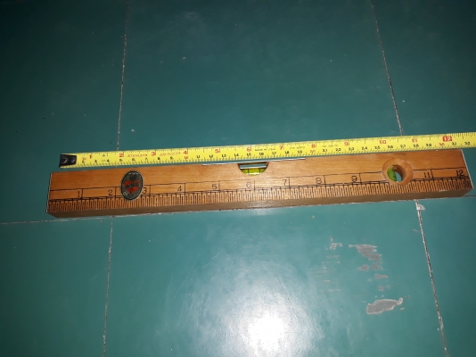 ขายระดับน้ำไม้ศรหัวใจ หุ้มทองเหลือง เยอรมันงานเก่าเก็บ