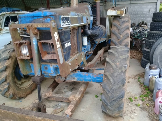 ขายรถไถFORD 6640 สภาพเดิม 2 เพลา ขายรถไถFORD 6640 สภาพเดิม 2 เพลา