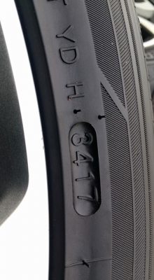 ขายล้อแม็ก mazda 2 16"&times;5.5" ยางปี17สนใจติดต่อร้าน ก.เจริญการยางครับ 081-3747940