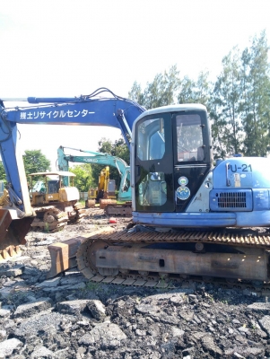รถแบคโฮ KOMATSU PC128UU รถเก่านอกพึ่งนำเข้ามา ยังไม่เคยใช้งานในไทย เทียบเท่า 130 รุ่น 7 เครื่องดี ปั๊มดี โซ่หนา เอวแน่น มีผานดันดิน ทำงาน 9,000 กว่าชั่วโมง มีแอร์ติดมาพร้อมจากนอก ไฟฟ้าครบ มีระบบเต่า-กระต่าย ระบบสมบูรณ์ มีเอกสารใบอินวอยซ์ ชุดจดทะเบียน สภาพ