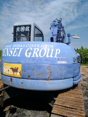 รถแบคโฮ KOMATSU PC128UU รถเก่านอกพึ่งนำเข้ามา ยังไม่เคยใช้งานในไทย เทียบเท่า 130 รุ่น 7 เครื่องดี ปั๊มดี โซ่หนา เอวแน่น มีผานดันดิน ทำงาน 9,000 กว่าชั่วโมง มีแอร์ติดมาพร้อมจากนอก ไฟฟ้าครบ มีระบบเต่า-กระต่าย ระบบสมบูรณ์ มีเอกสารใบอินวอยซ์ ชุดจดทะเบียน สภาพ