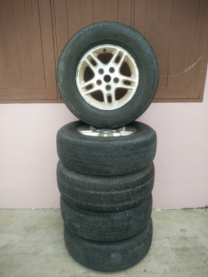 ขายล้อแม็ก jeep 5 วง พร้อมยาง bridgestone dueler ht 840 245/70/16