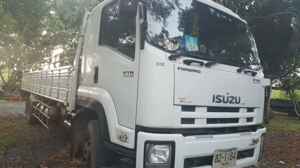 Isuzu240ซื้อขายแล้ว Isuzu240ซื้อขายแล้ว
