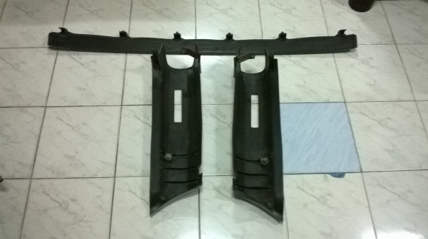 ขายชุดกรอบกันชนบิ๊กหลัง bmw e30แท้ สภาพok 0924462525โส