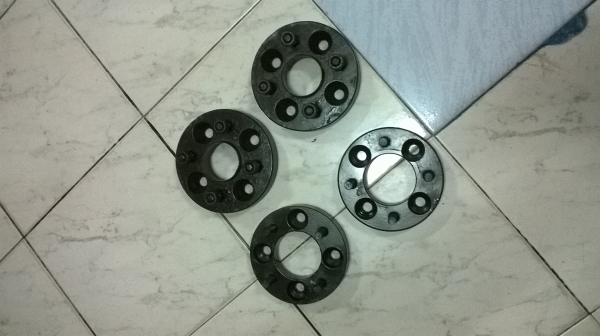 ขายอแดปเตอร์ล้อหนา 1 นิ้ว ขนาด 4รู100 ออก 4รู100 คู่ละ900